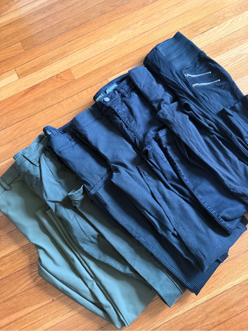 Lot of 7 Women's Casual everyday Pants Green and Black Bundle